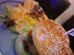 -鲨鱼美式餐厅酒吧Sharky