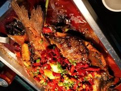 -鸣记脆皮烤鱼·海鲜烤鱼(三八广场店)