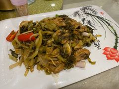 酸菜炒大肠-大湾区鑫南酒家·粤菜(黄岐店)