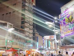 -六合夜市