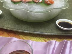 -东豪园林海鲜酒家(南港路辅路店)