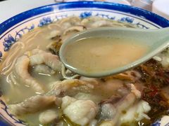 -明呈黄鱼面馆(斜土路店)