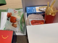 -麦当劳(轻轨曹杨路店)