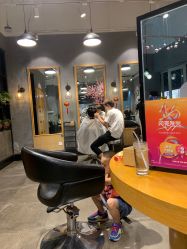 -时尚殿堂明星门店