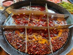 -岗上渣渣老火锅(两路口店)