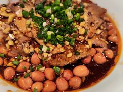 花生米拌牛肉-鑫小城故事·藕汤·家常菜(台北一路总店)