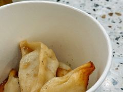 -黄阿姨锅贴大王(万航渡路店)