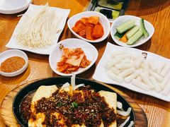 -喇喇排骨火锅·传统韩式脊骨汤(望京西园总店)