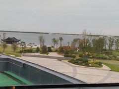 -上海滴水湖皇冠假日酒店