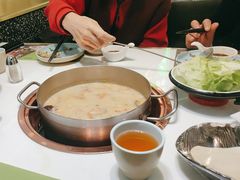 -洪氏嗨捞·猪肚鸡火锅(阳光天地店)