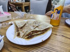 -溢心园香河肉饼总店