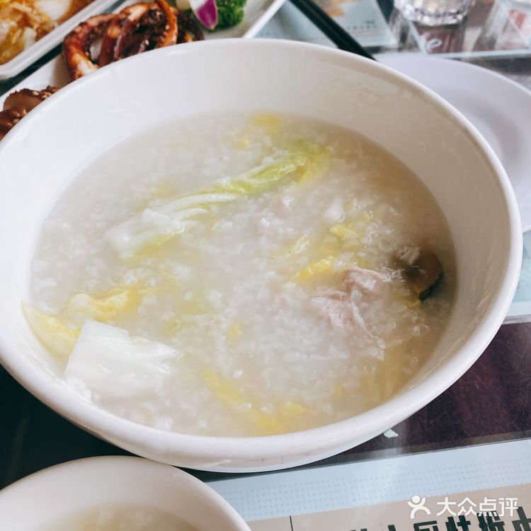 菜色丰富，本地特色