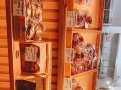 -天井·丑面包搭咖啡