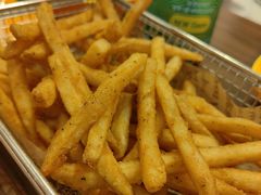 -BHC炸鸡(明洞总店)