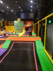 -蹦蹦跳跳(新奥购物中心店)