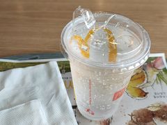 椰子水饮-麦当劳(百荣世贸商城店)
