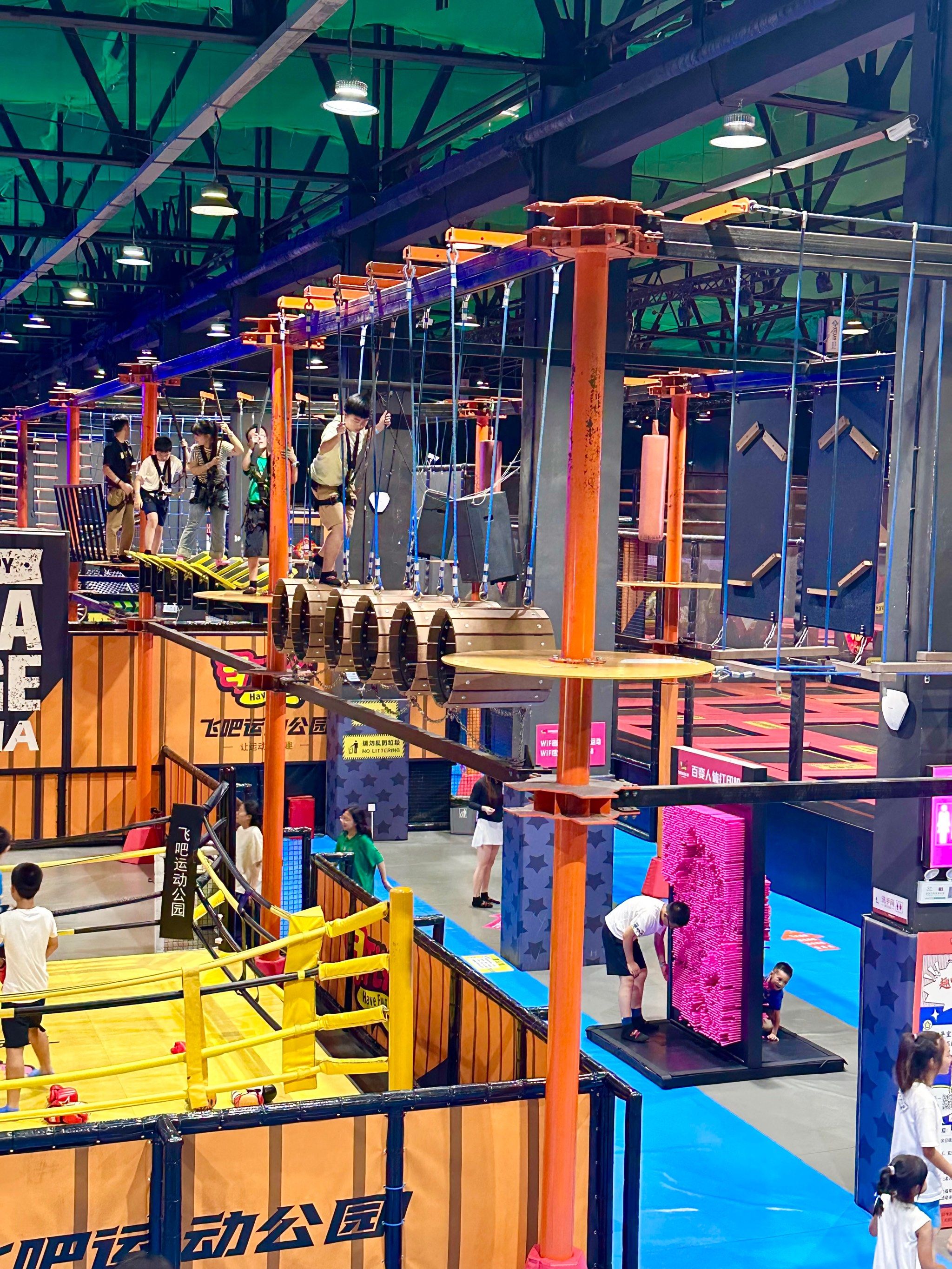 长沙团建就来这!5000平室内蹦床公园