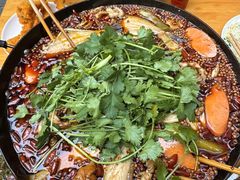 -鸿顺老铁锅美蛙鱼府(解放碑店)