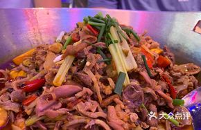 Self-Service Chicken Offal Hot Pot