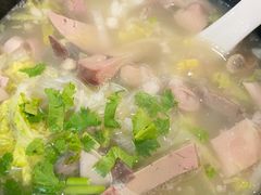 -闫家驴肉老店(华电一校店)
