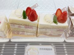 -花花卷卷·鲜食蛋糕(静安久光百货店)