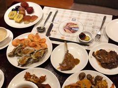 -荣誉国际酒店-云顶旋转餐厅