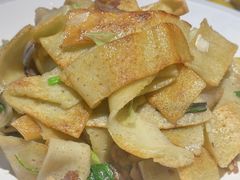 -黄泥岗·地道湖北菜(奥特莱斯店)