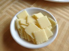 羊乳酪-那达慕蒙古风味酒楼