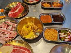 -哈哈碳都·牛肋条无限自助烤肉(台江万达店)
