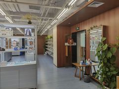 -无奔眼镜·蔡司·依视路授权店(马家堡店)