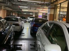 -大宁国际商业广场-地下停车库