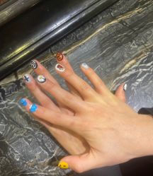 -丽心自助美甲美睫