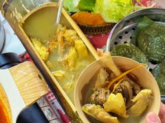 -刘姐啤酒鱼民族演艺餐厅(西街总店)