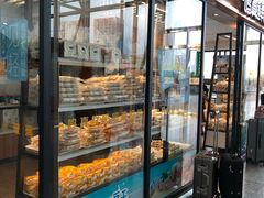 面包甜点陈列柜-一鸣真鲜奶吧(温州南站店)