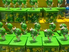 -m豆巧克力世界(上海世茂广场店)