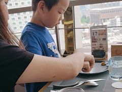 -杏荟旋转餐厅(广州爱群店)