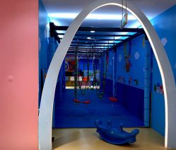 -孩子王(奥克斯广场店)