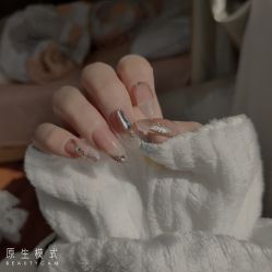 -莉娜美睫·穿戴甲
