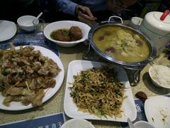 -老码头黑皮肘子锅包肉(赣水路店)