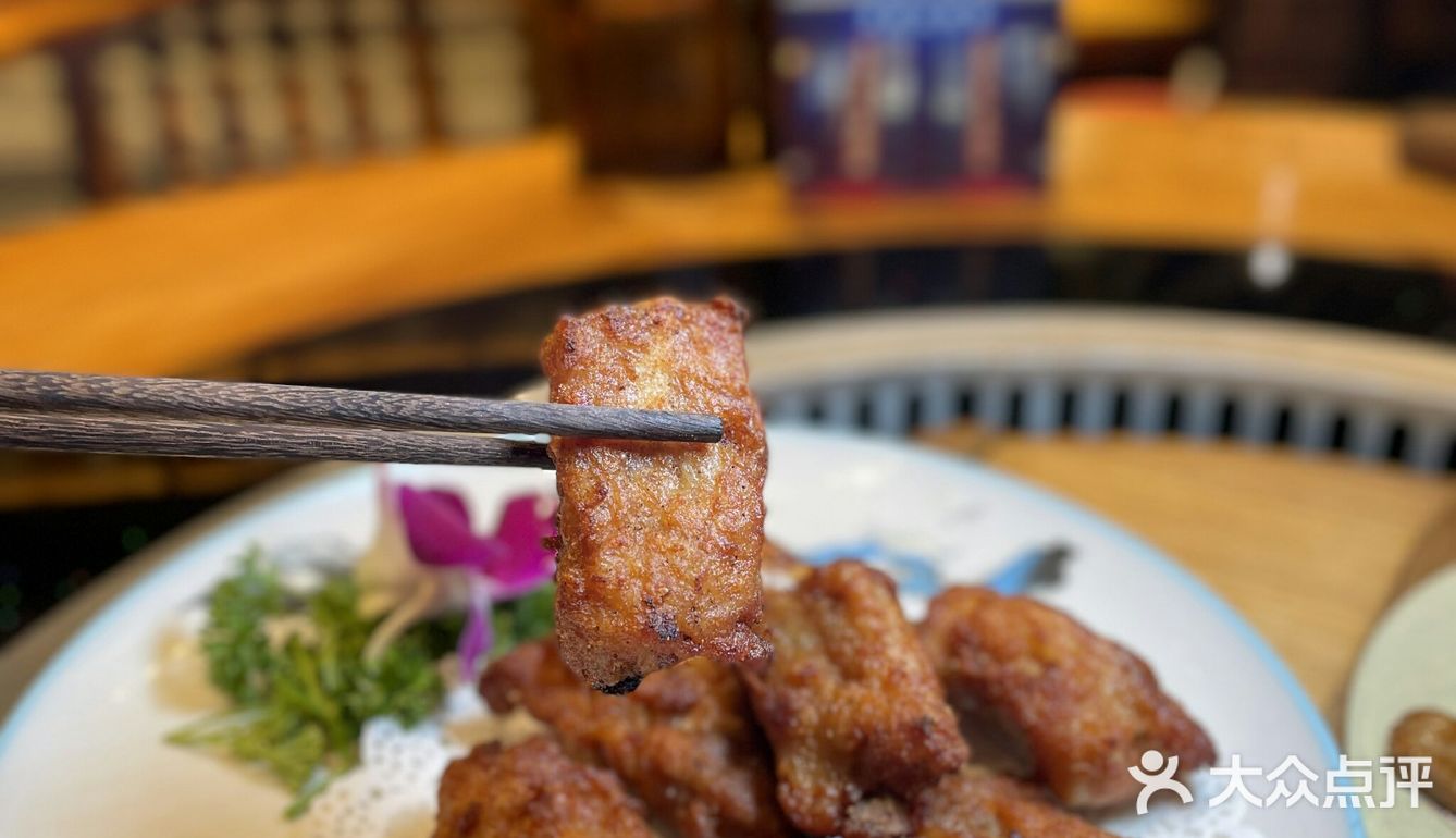 下了班就约上小伙伴冲了！一进店是扑面而来的乡土淳朴风