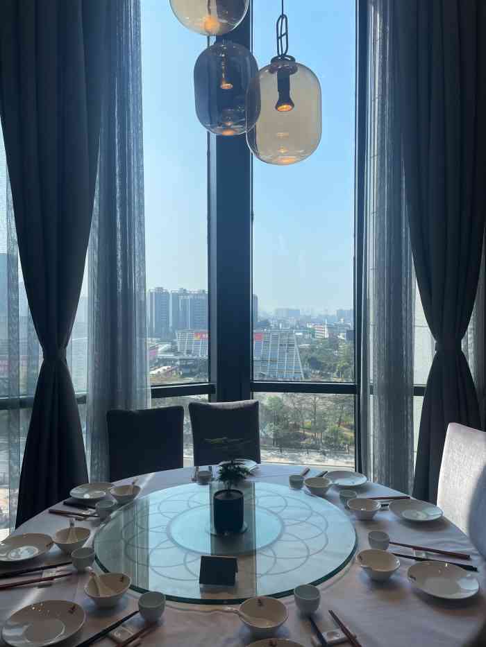 望海阁(东莞旗舰店)-"[薄荷]环境:整个酒店呈圆型,坐的是靠.