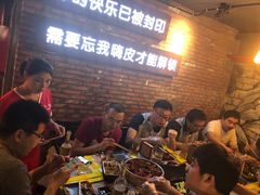 等位区-云晓光头烧烤吧(盛夏店)