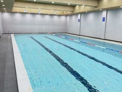 -蓝海豚游泳俱乐部(南京西路店)