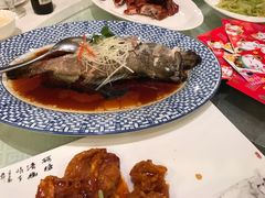 -顺峰海鲜酒楼(省府店)