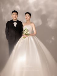 -雪中彩影婚纱摄影·微光艺术中心