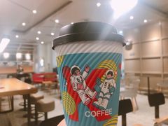 榛果风味冰拿铁-肯德基(沈阳机场T3店)