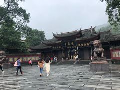 -峨眉山报国寺