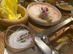 -老牌坊云南鱼豆花火锅(爱建店)