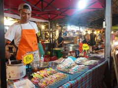 -席娜卡琳火车铁道夜市