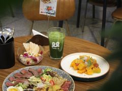 -POKEE VIA&Brunch·维娅(重庆来福士店)